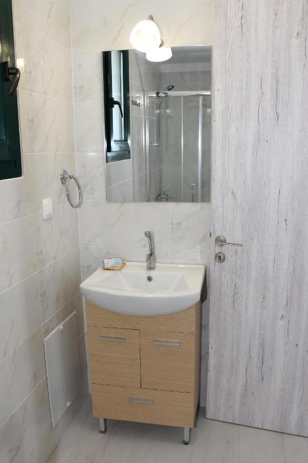 Karinta Bay Apartments Bagian luar foto