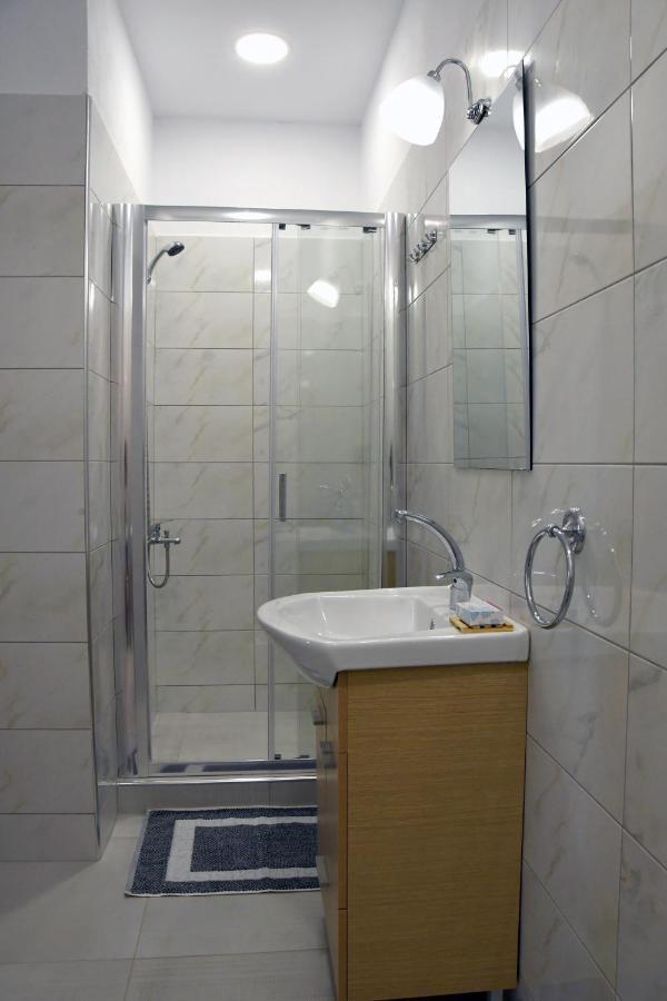 Karinta Bay Apartments Bagian luar foto