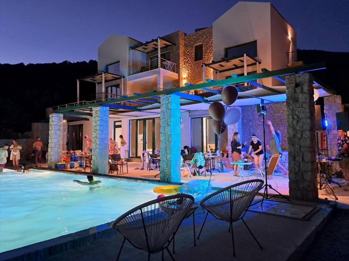 Karinta Bay Apartments Bagian luar foto
